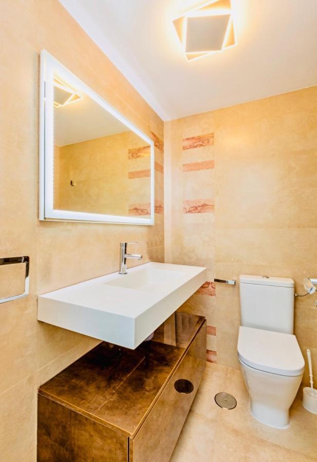 La Carihuela Lux Apartment Torremolinos Eksteriør bilde